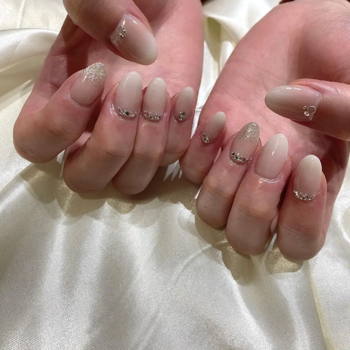 ネイル ハンドネイル 西岡 杏のネイルデザイン