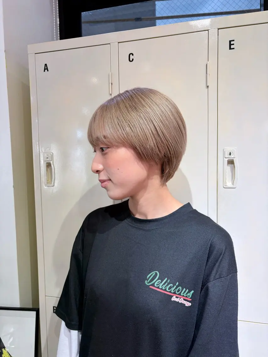 ショート カラー 🧤高明度ハイトーン 🧤莉音のヘアスタイル