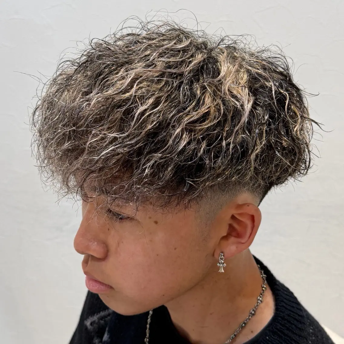 ショート カラー パーマ メンズ メンズパーマ カット ヘアカラー パーマ 吉田 新平のヘアスタイル