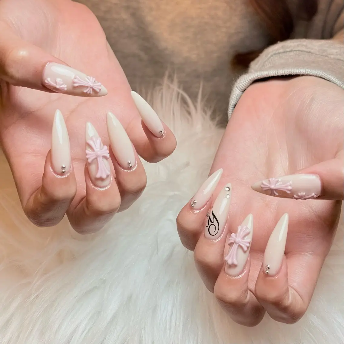ネイル チークネイル ドット フレンチネイル グラデーション ハート ハンドネイル ハンドケア Nihonthy Nail 新宿のネイルデザイン