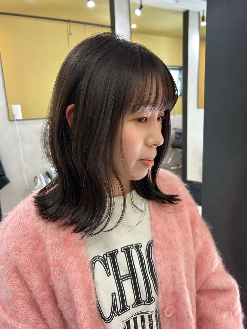 セミロング カラー 透明感カラー グレージュ オリーブグレージュ オリーブグレー hubhair レイヤー/透明感のヘアスタイル