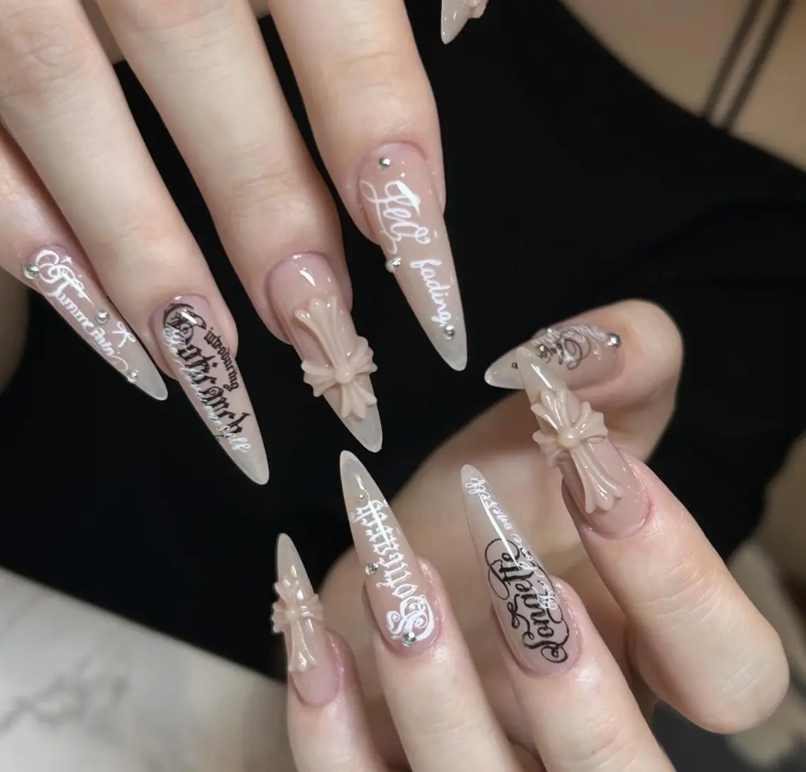 ネイル ハンドネイル 🎀 KiKi_nailのネイルデザイン