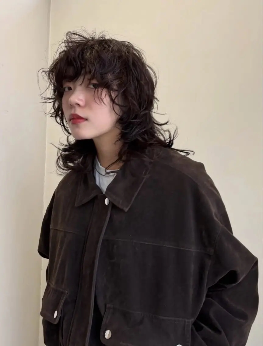 ミディアム カラー パーマ ミディアムパーマ レイヤーカット ウルフカット ウルフレイヤー カット パーマ Keina/理想 ×似合わせのヘアスタイル