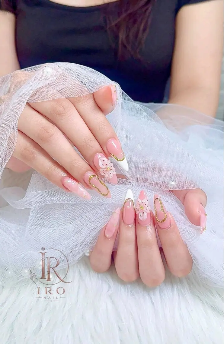 ネイル ハンドネイル IRO Nail Studioのネイルデザイン