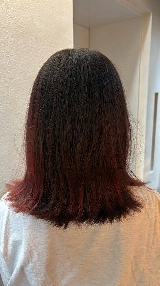 ミディアム 外ハネヘア カット ヘアカラー トリートメント ヘッドスパ 茉 菜のヘアスタイル
