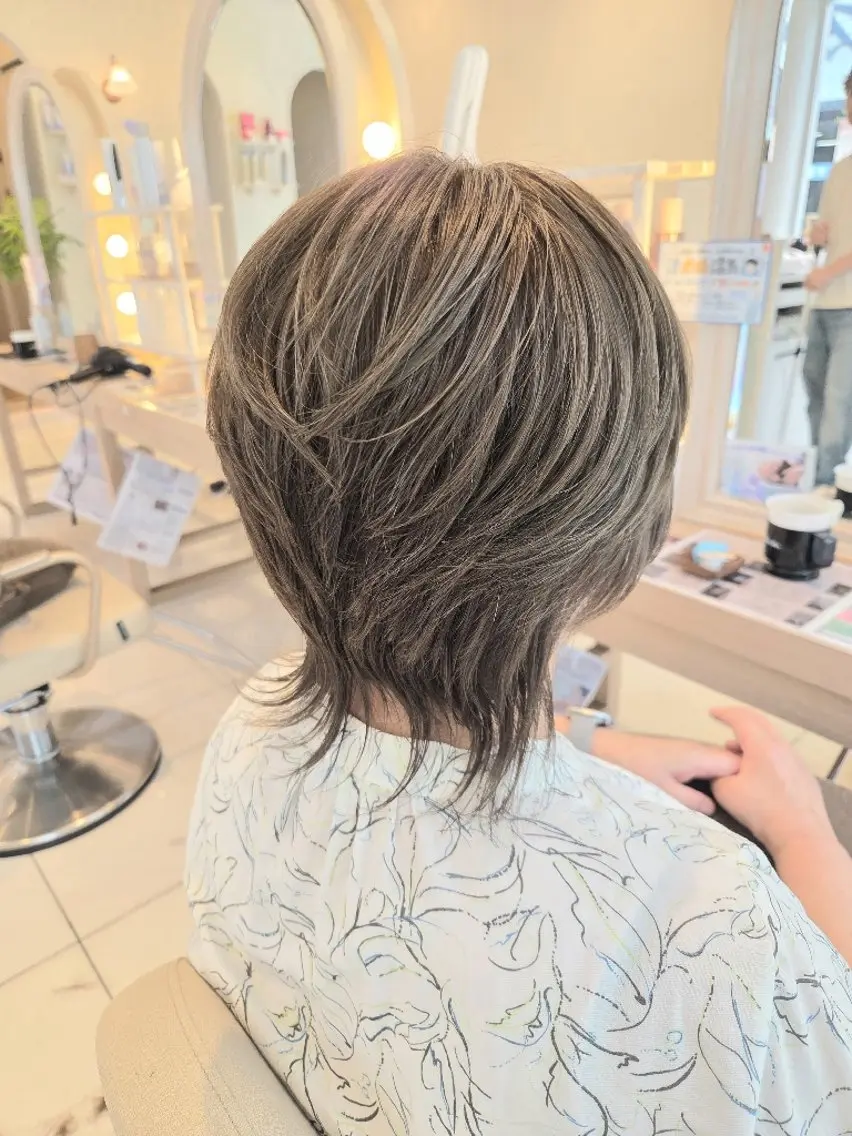 ショート カラー ヘアカラー トリートメント 大嶋 佳保留のヘアスタイル