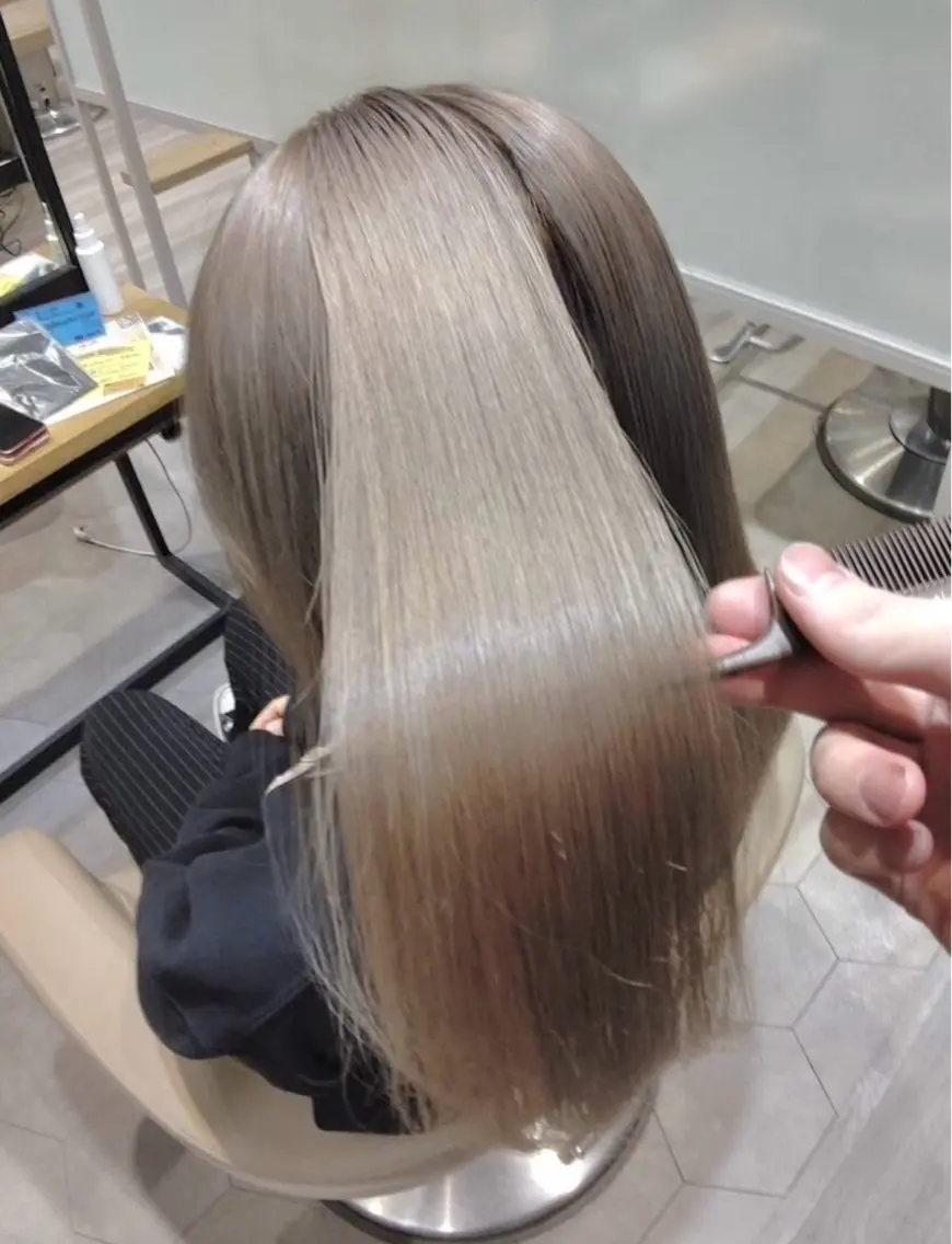 ロング 石井 彩乃のヘアスタイル