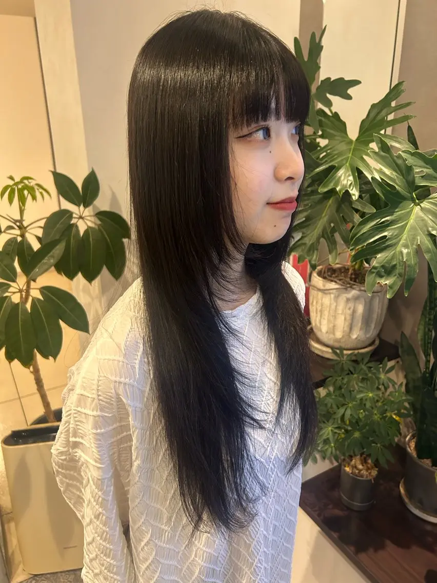 ロング レイヤーカット 🤍レイヤーツヤカラ ーAkane🇰🇷のヘアスタイル