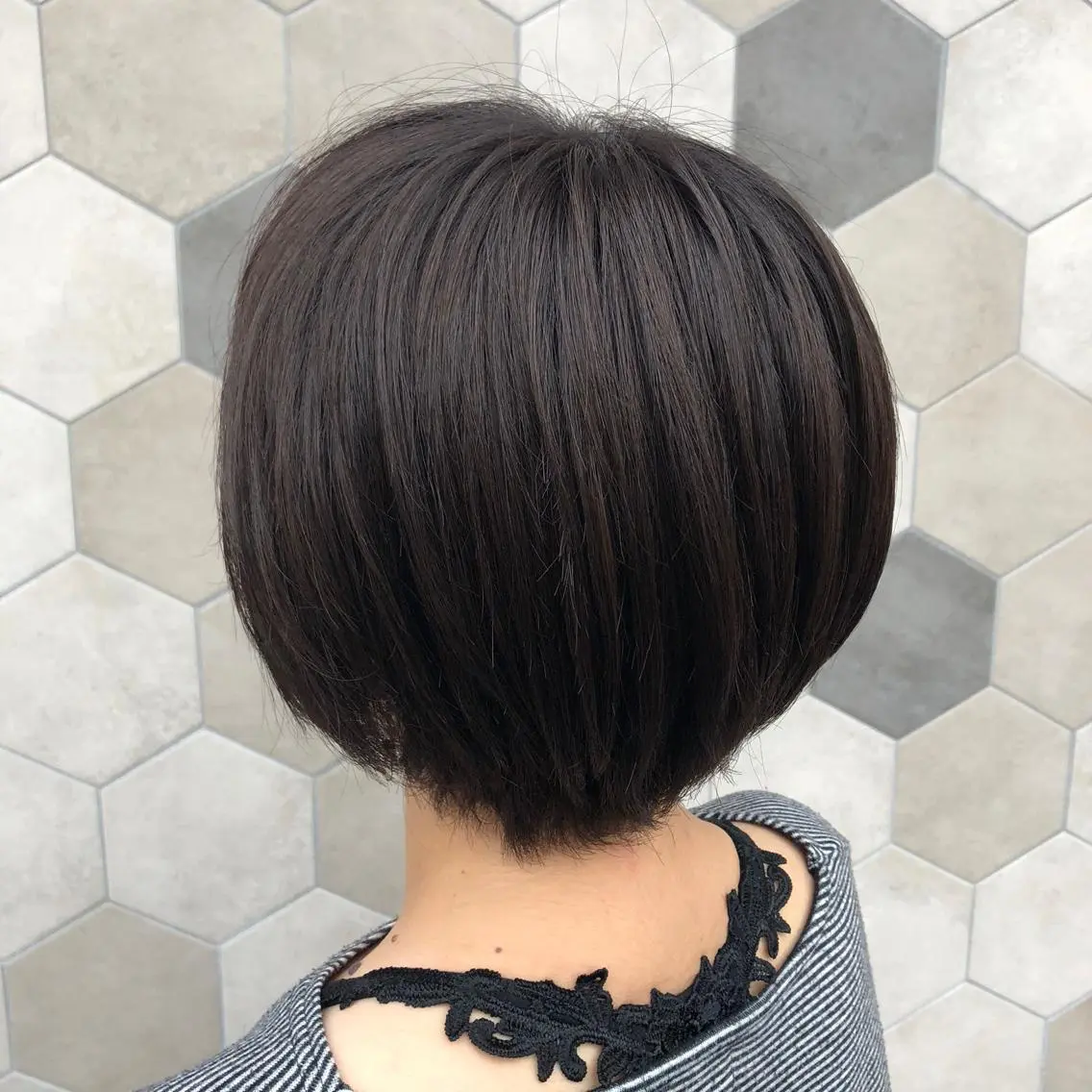 ショート カラー 藤岡 由起のヘアスタイル