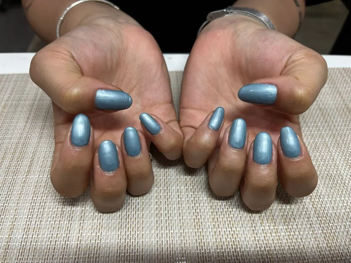ネイル ブルー ワンカラーネイル シルバー 春ネイル プライベートサロン N's Nailのネイルデザイン
