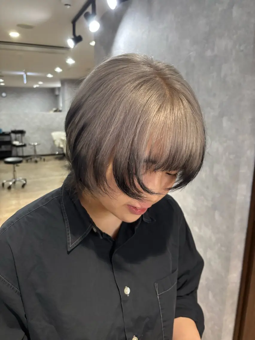 ショート カラー カット ヘアカラー トリートメント 🌐NATSUMI 🌐【寒色カラー】のヘアスタイル