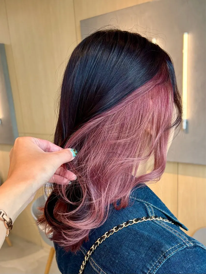 セミロング 西村 真夜のヘアスタイル