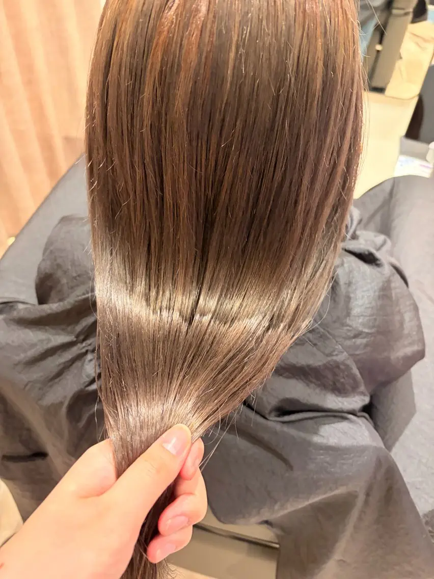ロング カラー 中島 美里のヘアスタイル