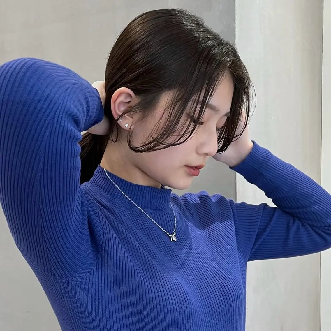 ロング 顔周りカット 韓国風ヘア グレージュ🐰透明感 カラー🫧akihoのヘアスタイル