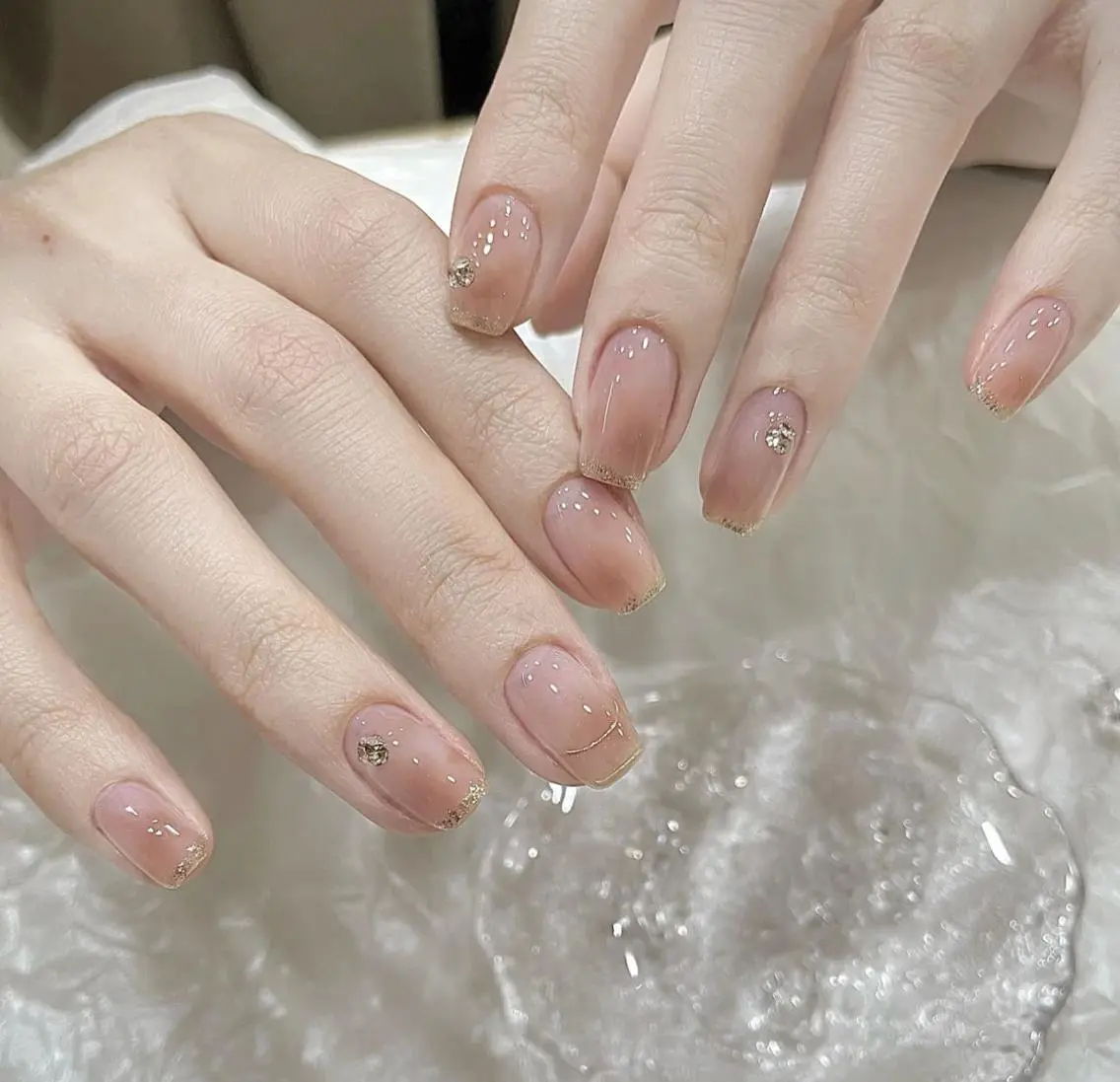 ネイル シンプルネイル Queen‘s なんのネイルデザイン