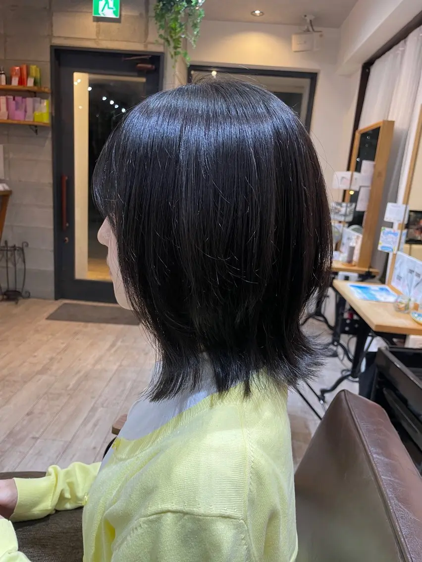 ミディアム ミディアムレイヤー レイヤーカット re; みおのヘアスタイル