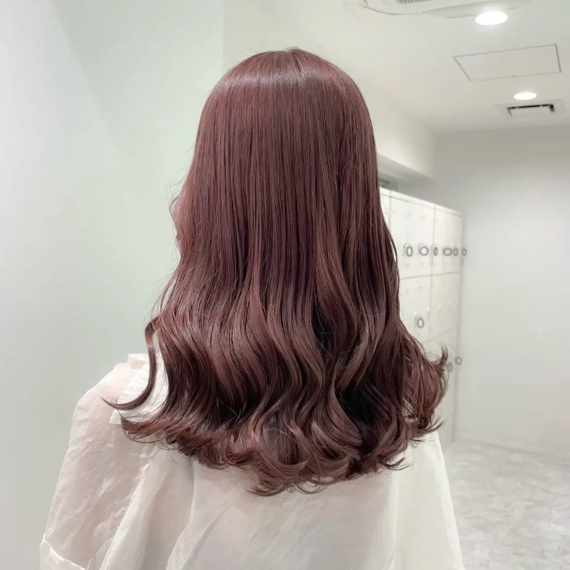 ロング カラー ブリーチ ダブルカラー ブリーチなしカラー 髪質改善 トリートメント 🤍透明感推しカラー 🤍yui‪💞✨のヘアスタイル