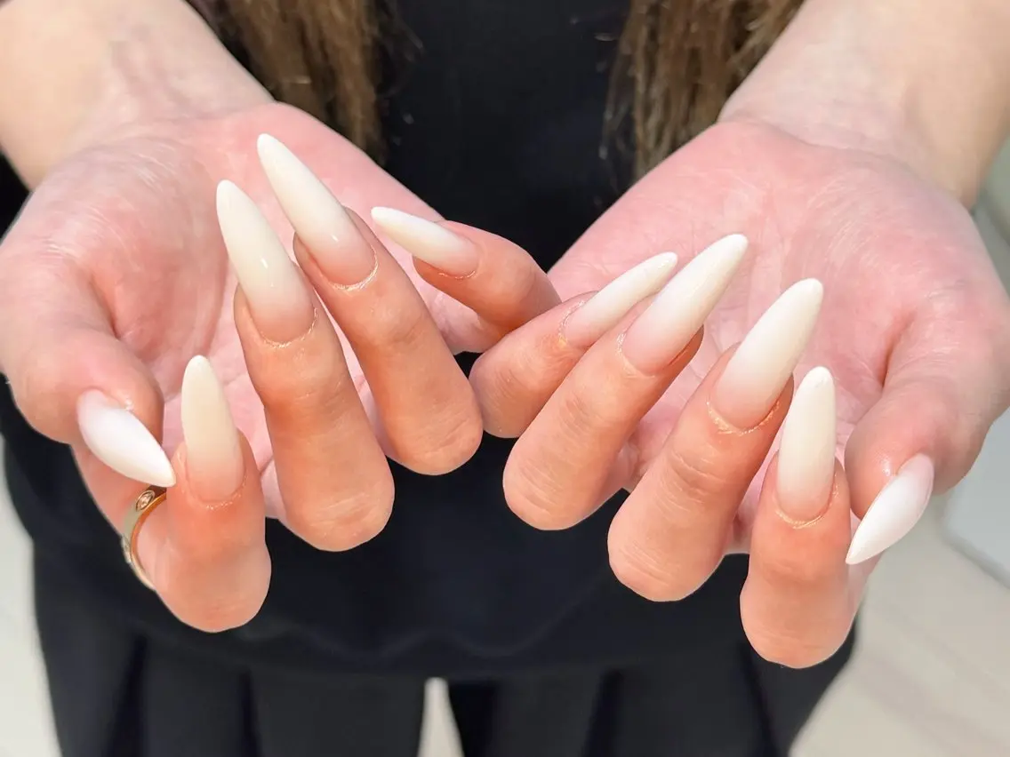 ネイル アートネイル オーロラネイル チークネイル フレンチネイル ガラスフレンチ ハンドネイル 🎀🎀YooLi Nail Salonのネイルデザイン