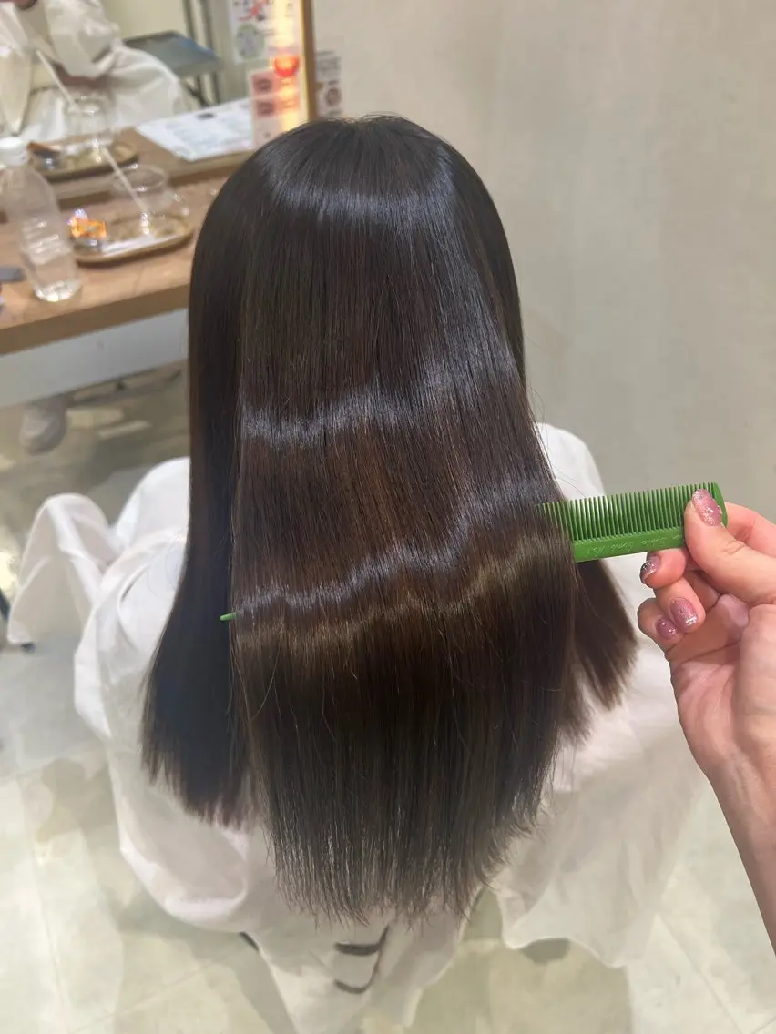 【✨美髪アップデート✨】酸性ストレートパーマ＋最高峰髪質改善トリートメントの写真