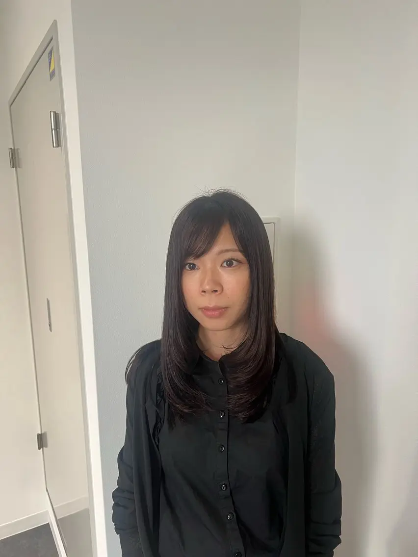 ミディアム 顔まわりレイヤー 顔周りカット レイヤーカット ひなた-YUCCA- elua⭐️のヘアスタイル