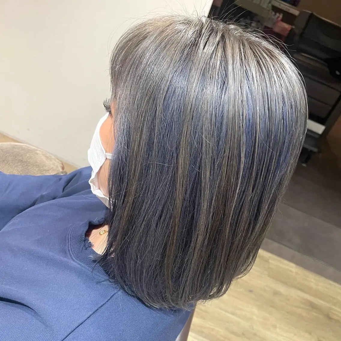 ミディアム 前田 菜奈子のヘアスタイル