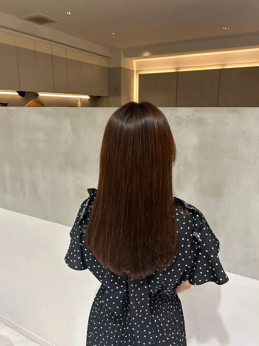 セミロング 縮毛矯正 似合わせレイヤー 🩶アヤラのヘアスタイル