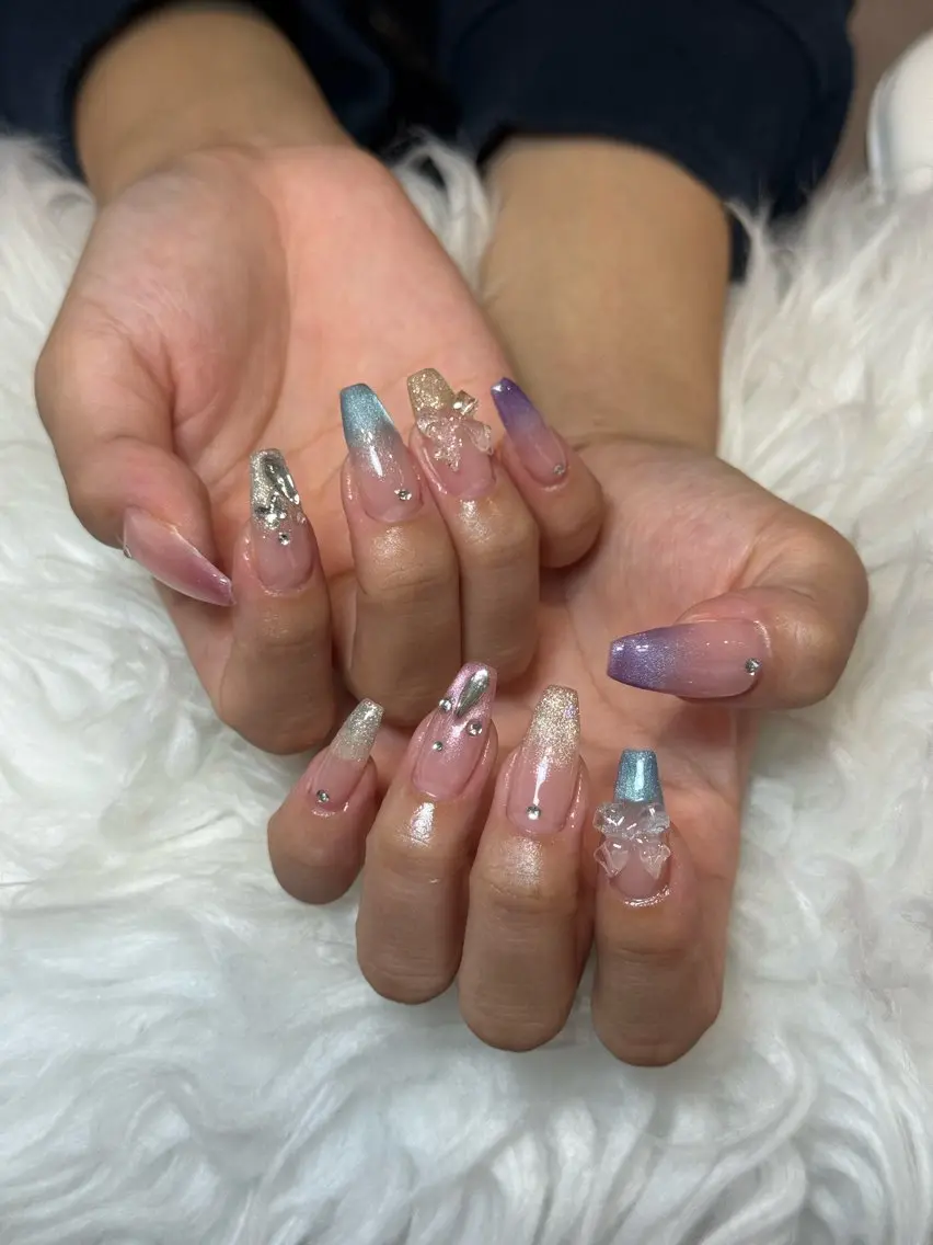 ネイル クリアネイル ドット フラッシュネイル フレンチネイル マグネットネイル ハンドネイル ハンドケア Aria Nail Beautyのネイルデザイン
