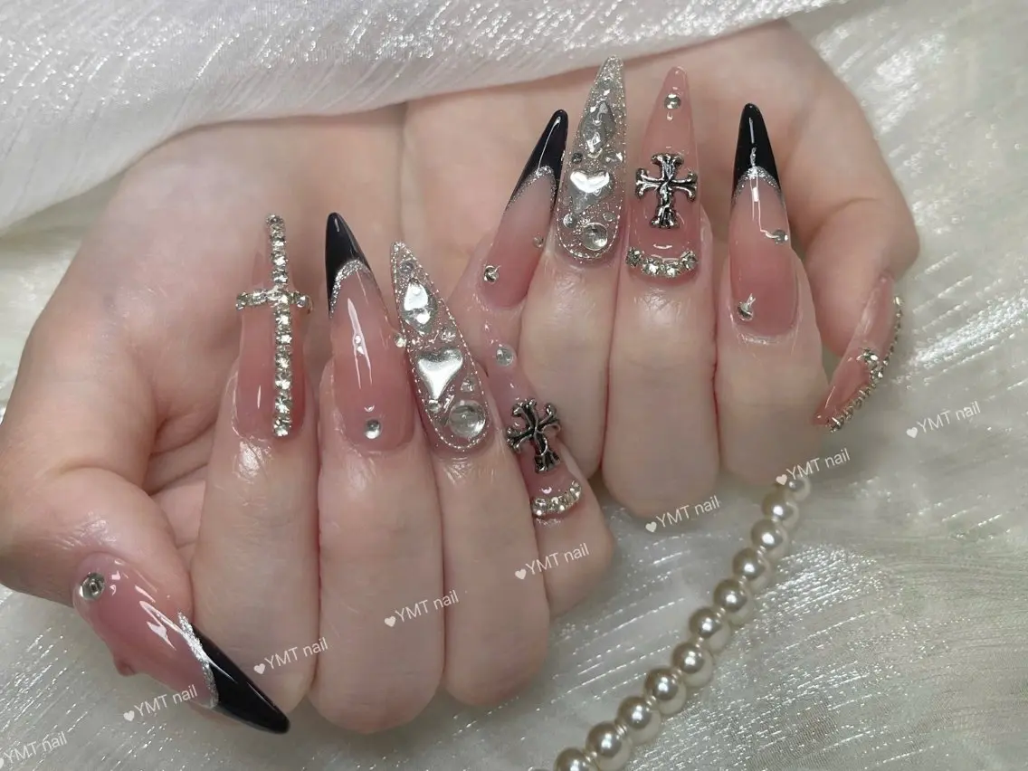 ネイル 長さ出し フットネイル ジェルネイル 韓国ネイル マグネットネイル ハンドネイル YMT NailStudioのネイルデザイン