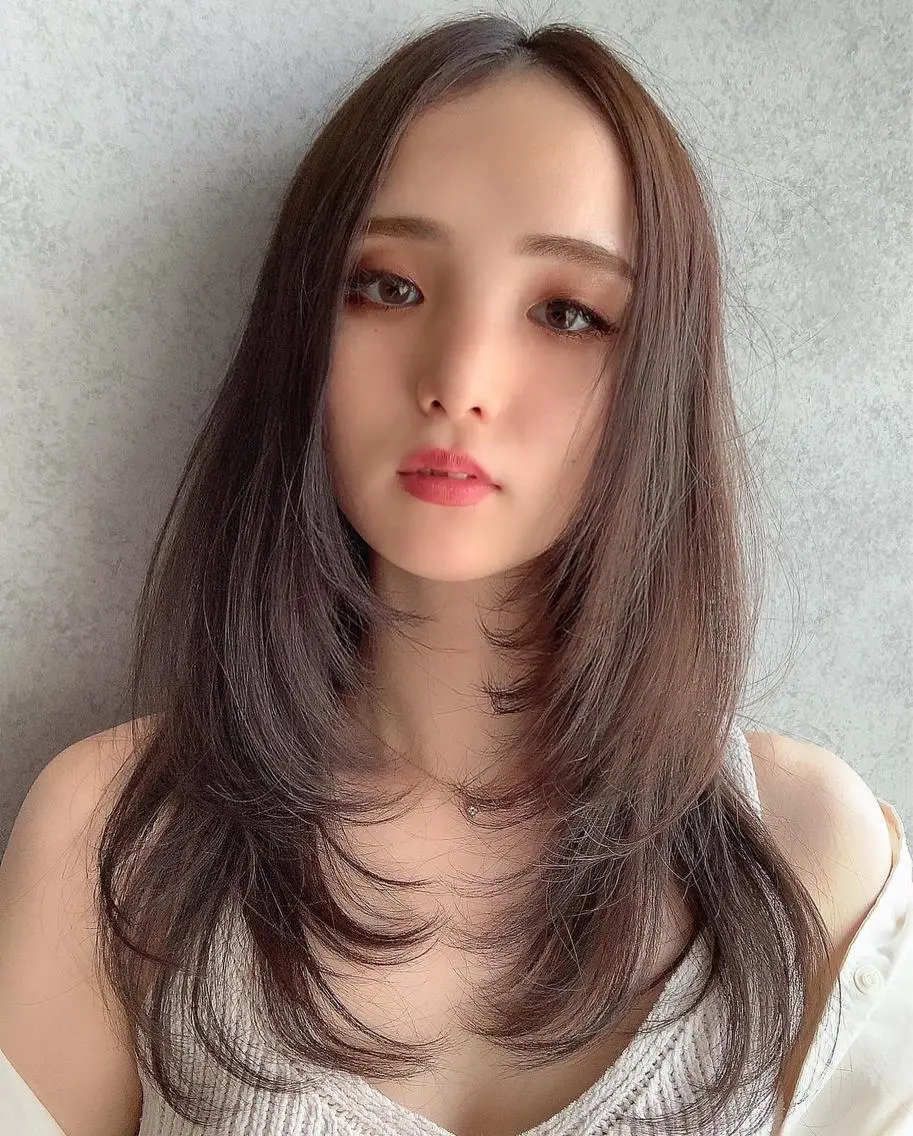 顔周りレイヤーカット＋髪質再生トリートメントの写真
