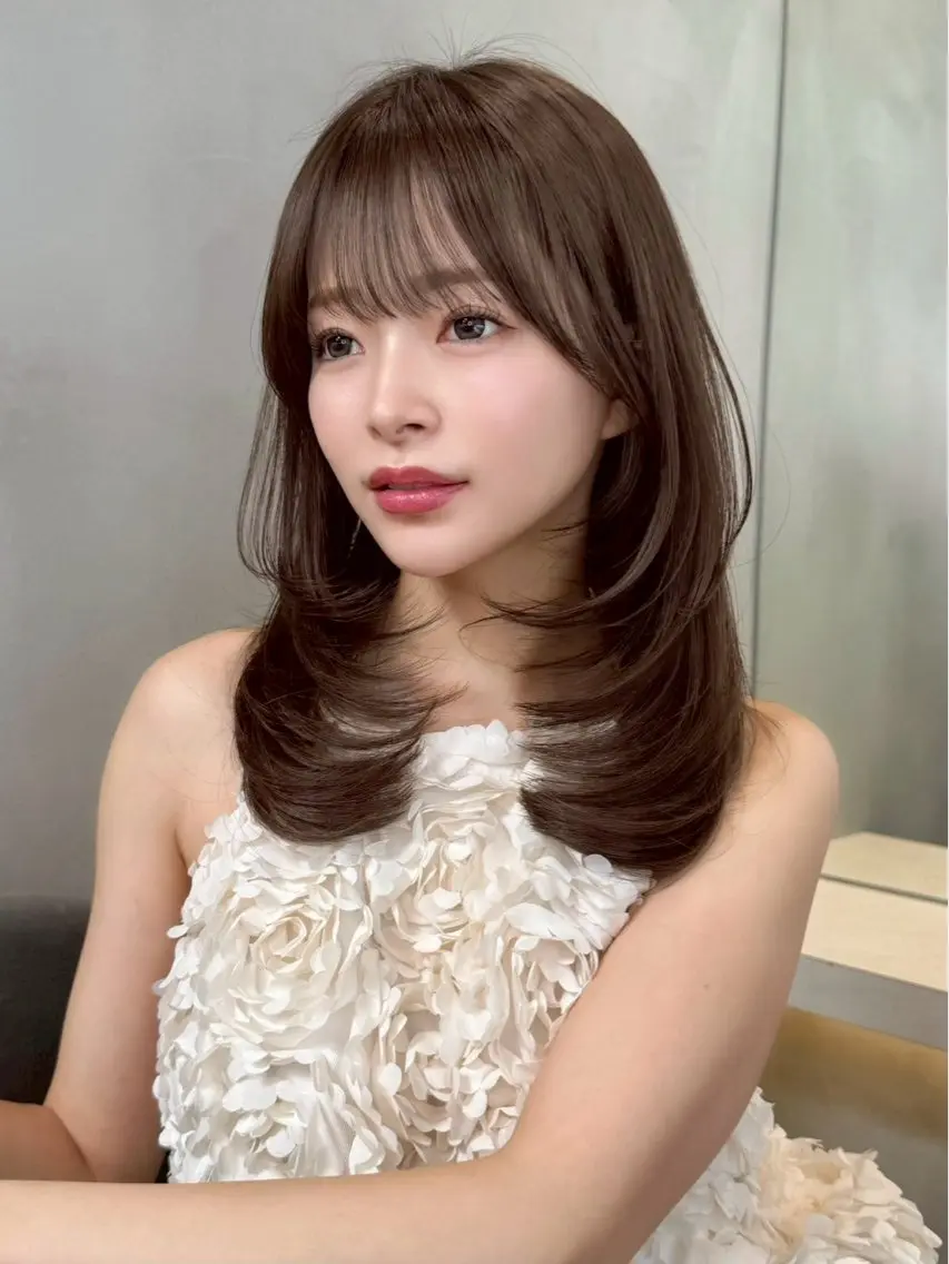 ミディアム ミディアムレイヤー レイヤーカット 大宮ミディアムレイヤ ー🍒🌙Kaoriのヘアスタイル