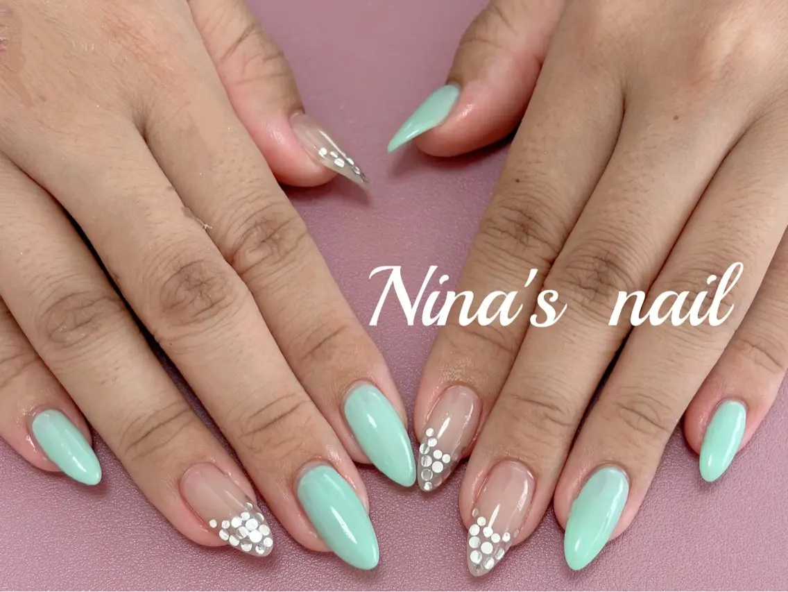 ネイル ドット フレンチネイル ハンドネイル Nina's nailのネイルデザイン