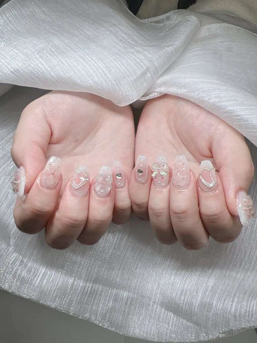 ネイル オーロラネイル チークネイル 長さ出し フットネイル フレンチネイル ハンドネイル Lee Nails チップ長さだし専門店のネイルデザイン