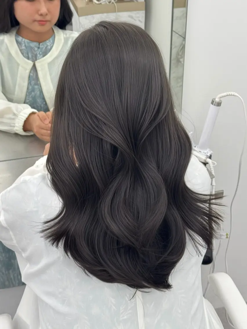 ロング カラー カット ヘアカラー トリートメント 韓国ヘア　紗希 🦋のヘアスタイル