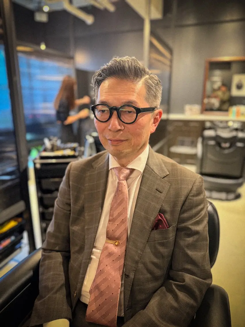 【30代以上】海外メンズヘアカットモデル【清潔感出したい】の写真