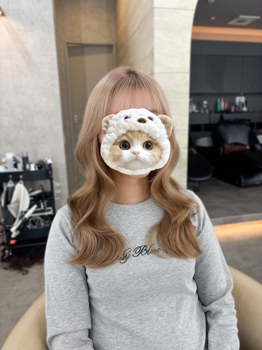 セミロング amane🎀🐇⸒ レイヤー/艶カラーのヘアスタイル