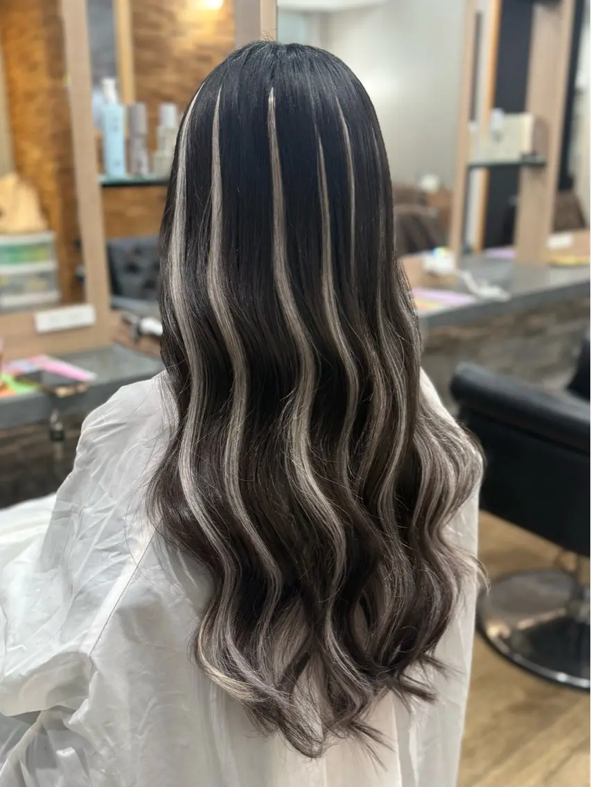 ロング シールエクステ エクステ ハイライト ロング カット エクステ RIEブリーチ& エクステ特化型のヘアスタイル