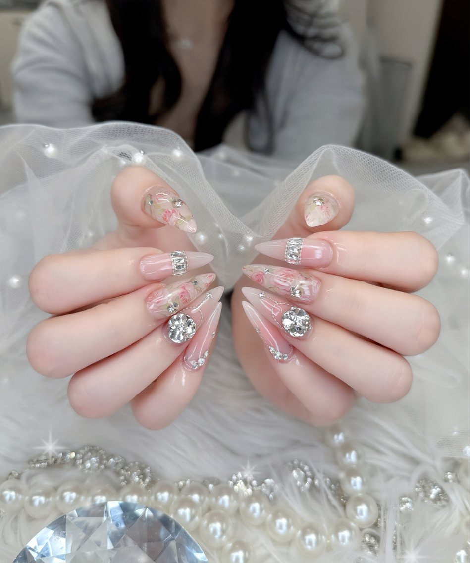 ネイル ハンドネイル ハンドケア Hana Nova Nambaのネイルデザイン