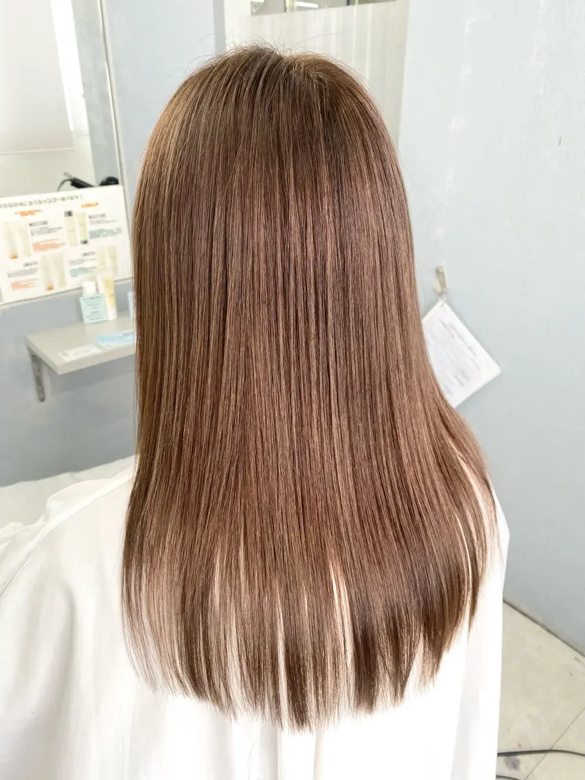 ロングカット＋カラー＋トリートメントの写真