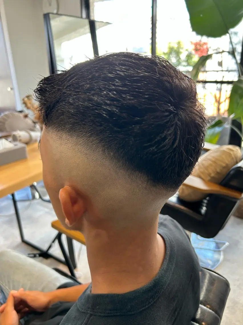 ショート メンズ 相澤 拳のヘアスタイル
