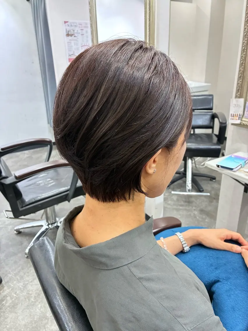 ショート カット ヘアカラー トリートメント 五十嵐 満梨奈のヘアスタイル