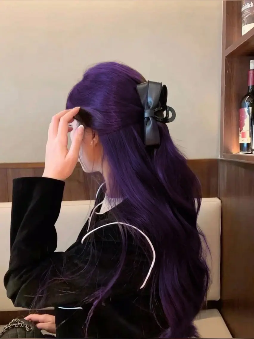 ロング カラー ラベンダー💜 グレージュ🩶のヘアスタイル
