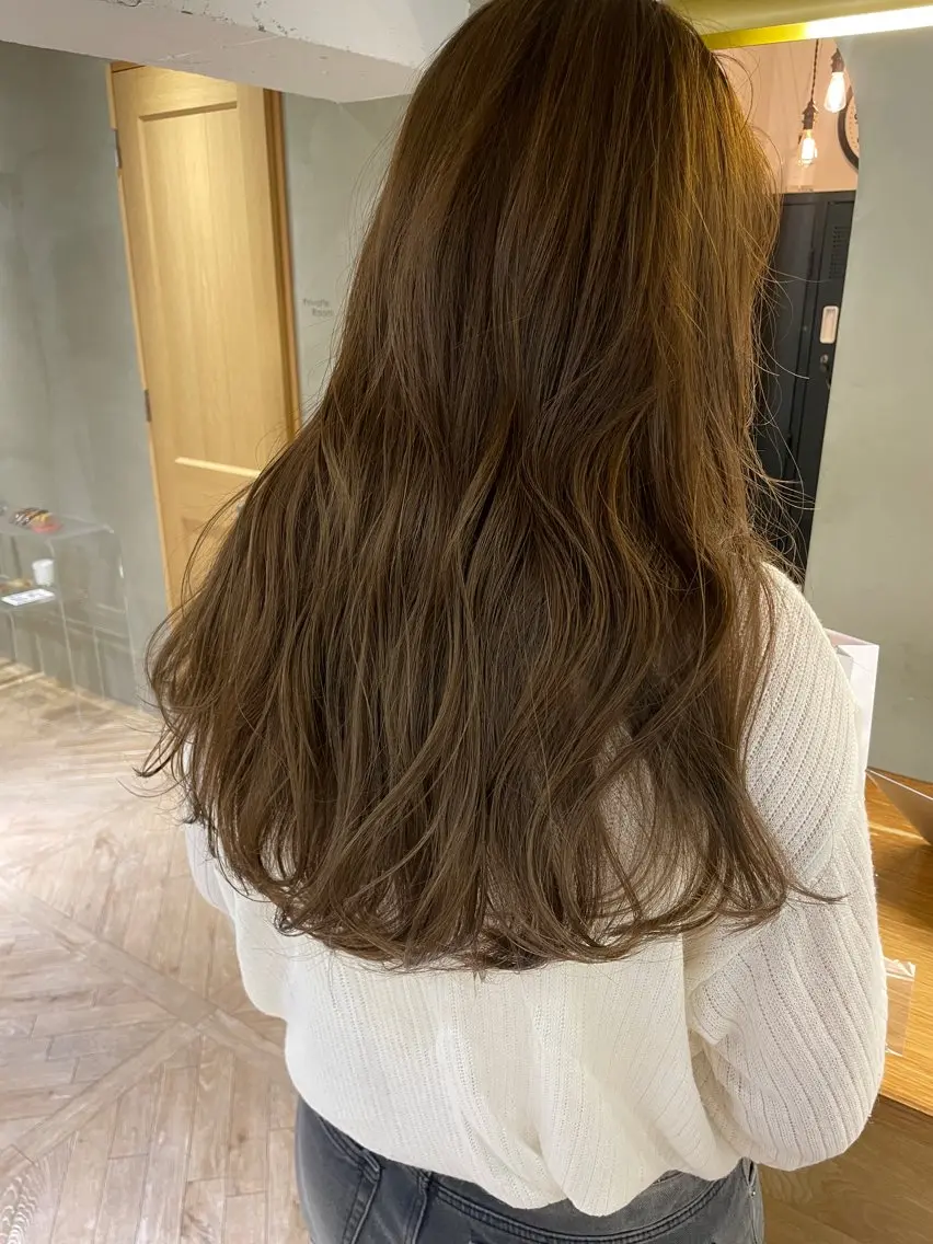 ロング 透明感カラー 🎀エリコ🌈のヘアスタイル