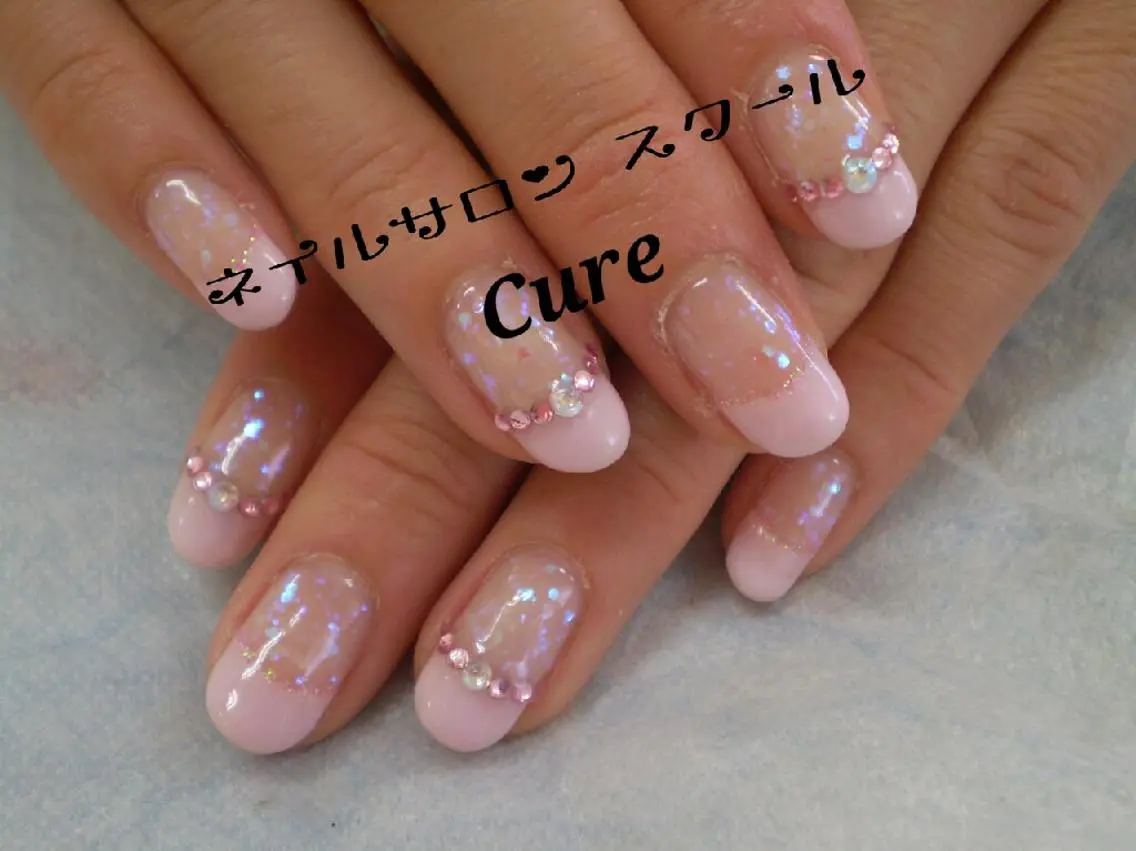 ミディアム ネイル フレンチネイル ピンク ネイルサロン Cureのネイルデザイン