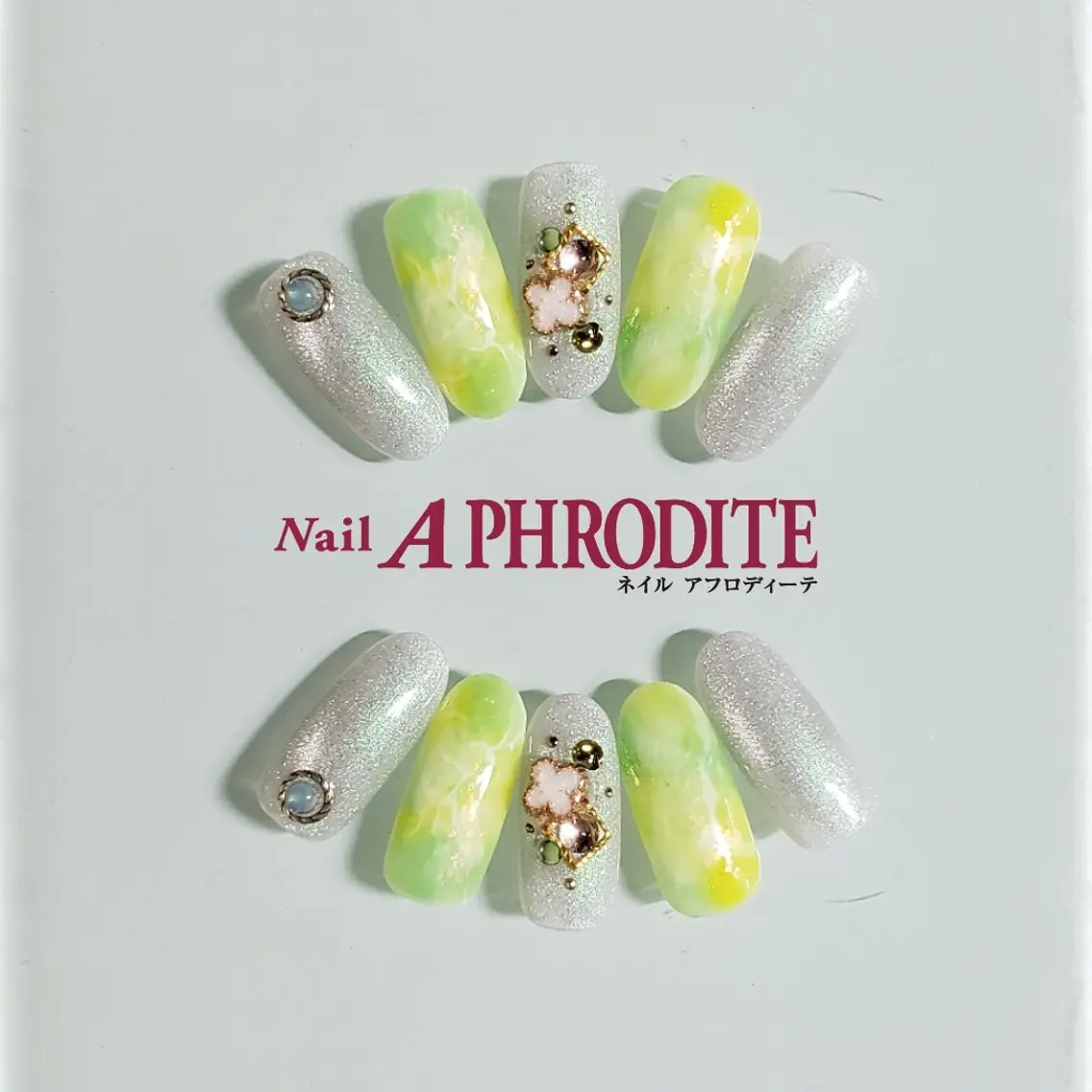 ネイル ジェルネイル ニュアンスネイル スカルプネイル ソフトジェル ネイルチップ ハンドネイル Nail Aphroditeのネイルデザイン