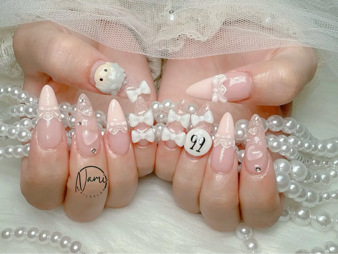 ネイル 長さ出し ガーリー 韓国ネイル ロングネイル 持ち込み ハンドネイル Nami nail salonのネイルデザイン