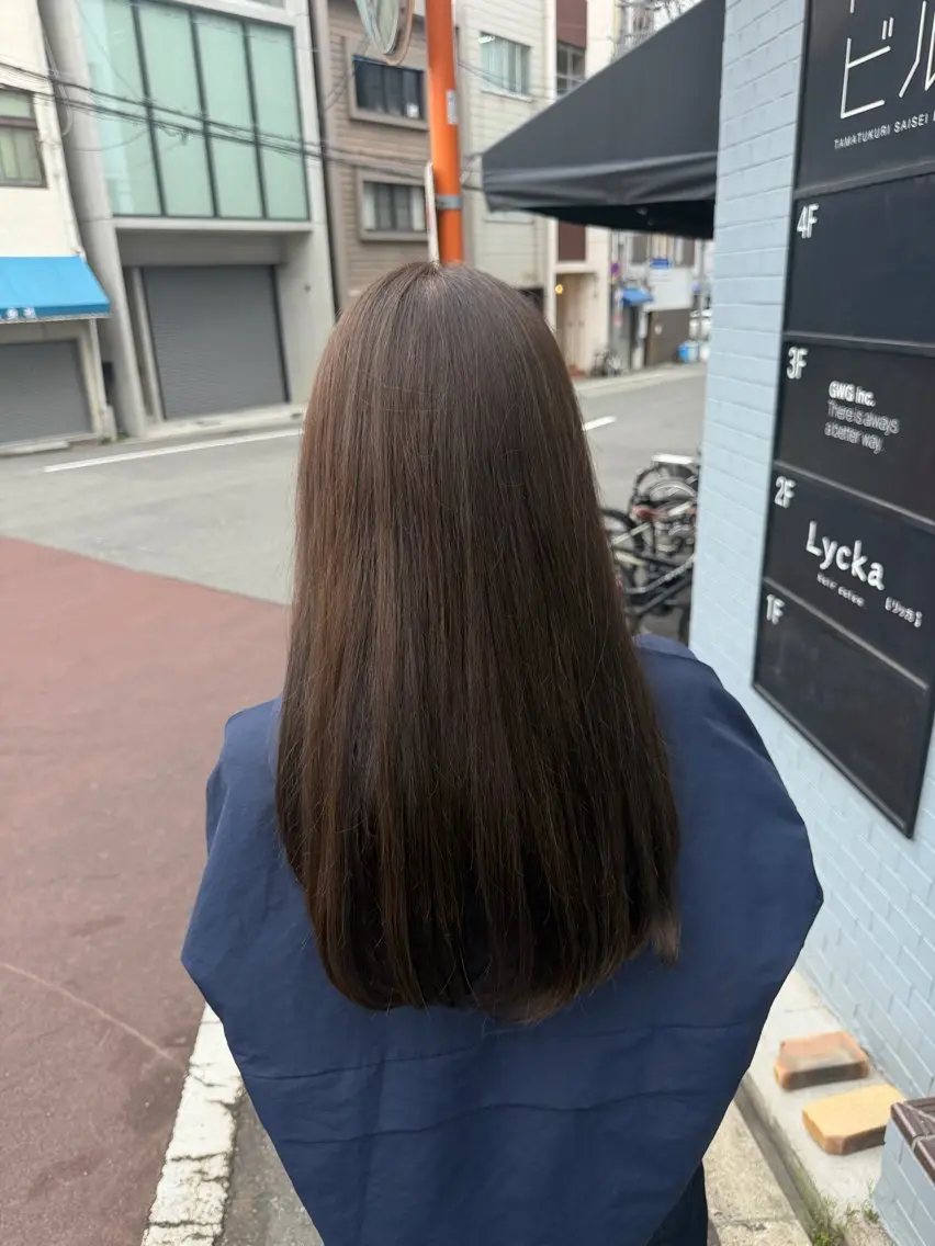 ロング ヘアカラー 柿本 ひなのヘアスタイル