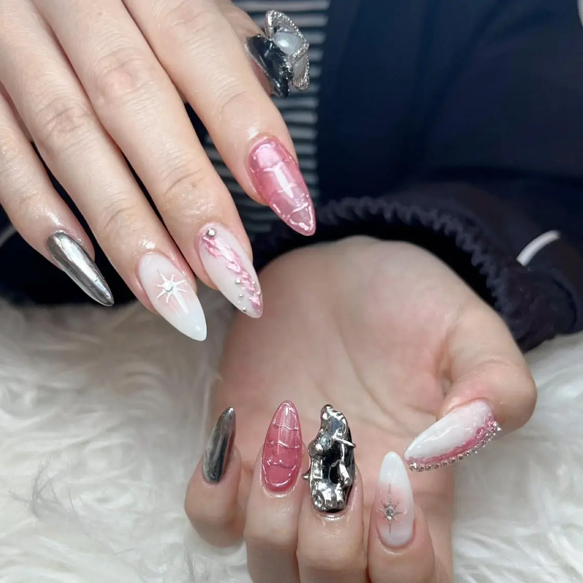 ネイル ハンドネイル ANH ゴテゴテネイルのネイルデザイン