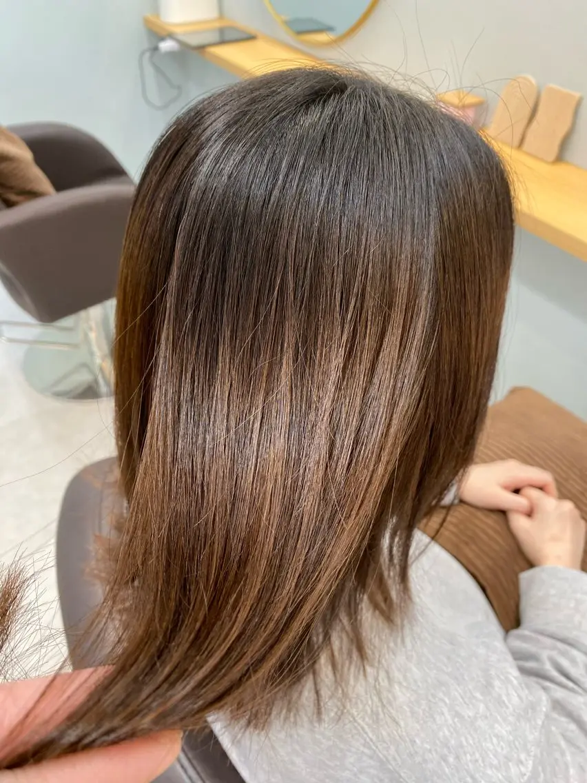 ミディアム カット 縮毛矯正 トリートメント a-o岡野 こやま しんぺいのヘアスタイル