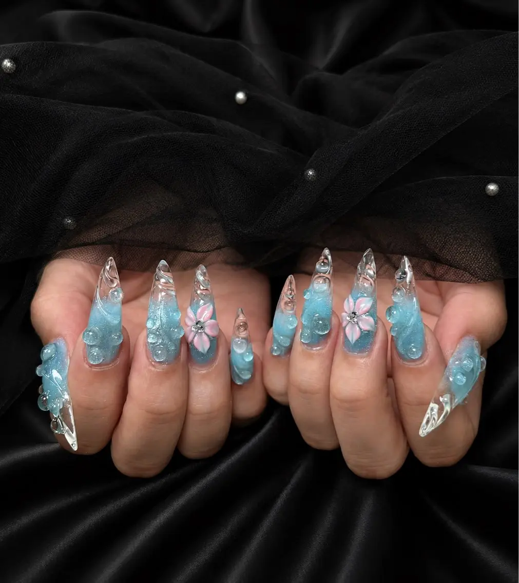 ネイル フレンチネイル ジェルネイル 韓国ネイル マグネットネイル 持ち込み ハンドネイル Royal Nailのネイルデザイン