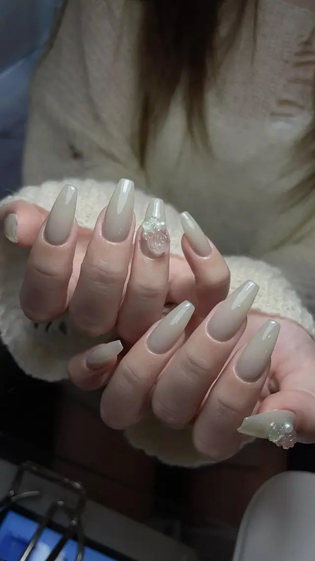 ネイル ワンカラーネイル シンプルネイル Aoi aoiのネイルデザイン
